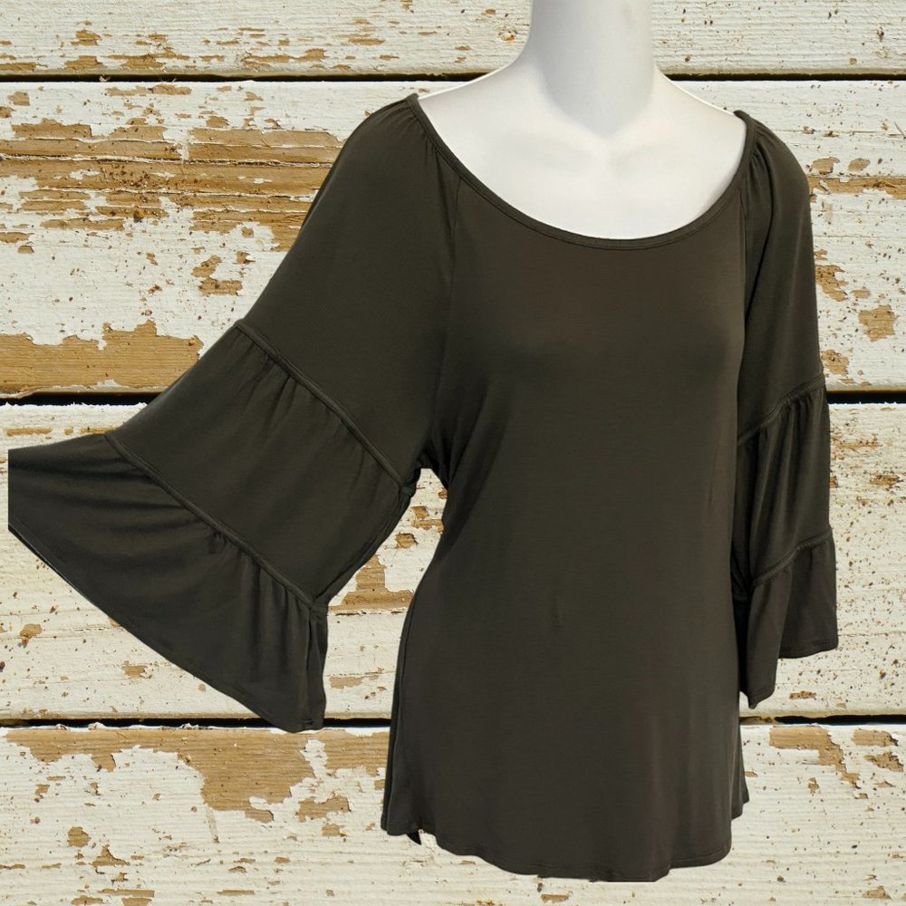 Est 1946 Olive Green – Bell Sleeve Ultimate Tee - Size M